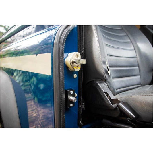 Land Rover Defender 90 Powered Deadlock