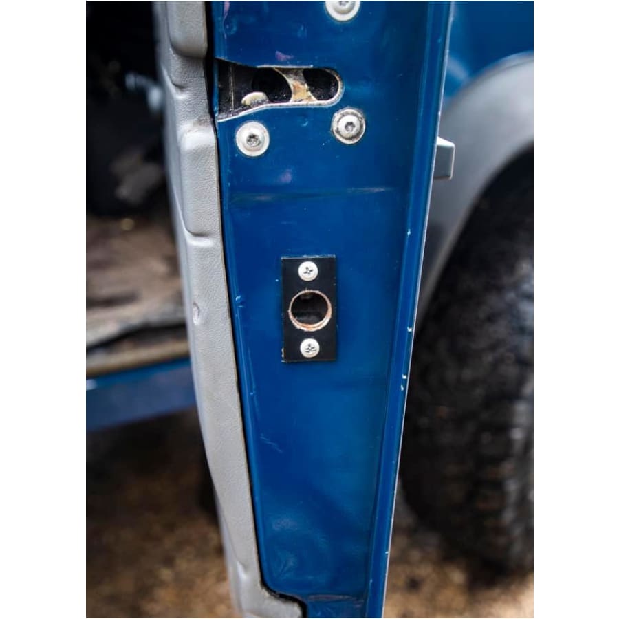 Land Rover Defender 90 Powered Deadlock